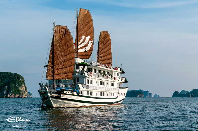 Bhaya Classic Cruises Hạ Long Exterior foto